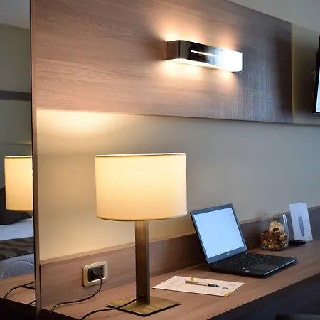 Roma Domus Hotell 4*