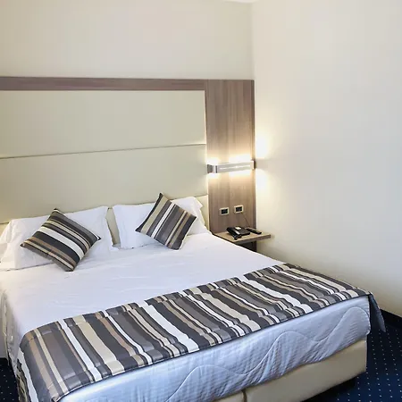Roma Domus 4*