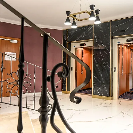 Hotell Roma Domus 4*