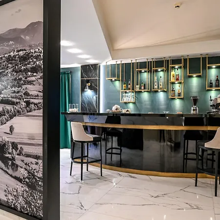 Hotel Roma Domus
