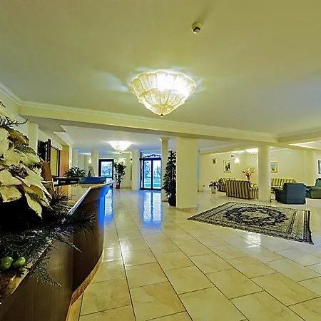 Otel Roma Domus 4*