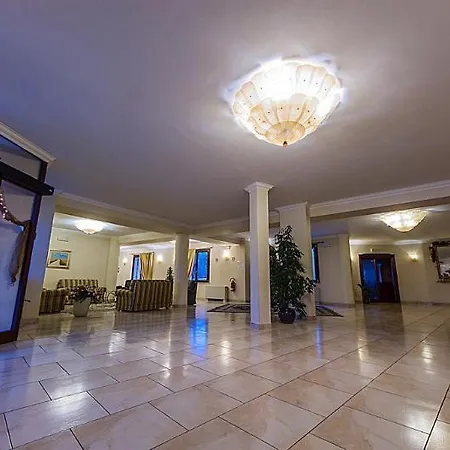 Otel Roma Domus 4*